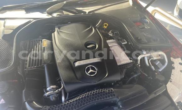 Tenga Tsaru Mercedes-Benz C-Classe Tsvuku Mota in Kabwe in Zambia Tenga Tsaru Mercedes-Benz C-Classe Tsvuku Mota in Kabwe in Zambia