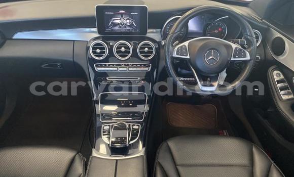 Tenga Tsaru Mercedes-Benz C-Classe Tsvuku Mota in Kabwe in Zambia Tenga Tsaru Mercedes-Benz C-Classe Tsvuku Mota in Kabwe in Zambia