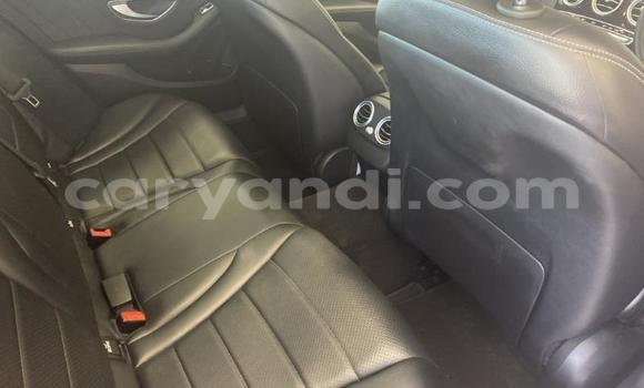 Tenga Tsaru Mercedes-Benz C-Classe Tsvuku Mota in Kabwe in Zambia Tenga Tsaru Mercedes-Benz C-Classe Tsvuku Mota in Kabwe in Zambia