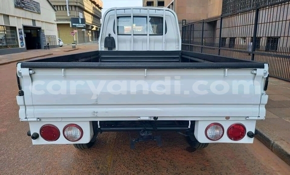 Buy Used Kia K3 White Car in Chinsali in Northern Buy Used Kia K3 White Car in Chinsali in Northern