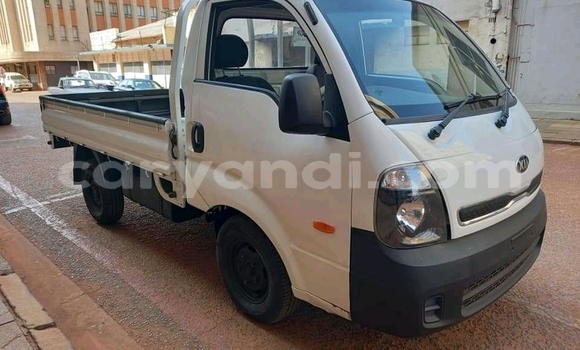 Buy Used Kia K3 White Car in Chinsali in Northern Buy Used Kia K3 White Car in Chinsali in Northern