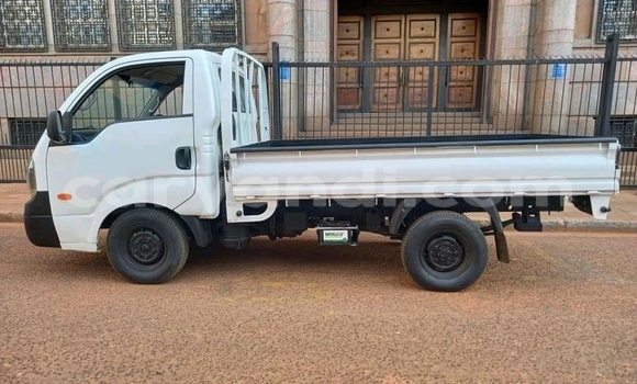 Buy Used Kia K3 White Car in Chinsali in Northern Buy Used Kia K3 White Car in Chinsali in Northern