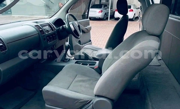 Acheter Occasion Voiture Nissan Navara Blanc à Chingola, Zambie Acheter Occasion Voiture Nissan Navara Blanc à Chingola, Zambie