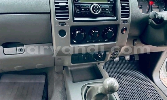 Acheter Occasion Voiture Nissan Navara Blanc à Chingola, Zambie Acheter Occasion Voiture Nissan Navara Blanc à Chingola, Zambie