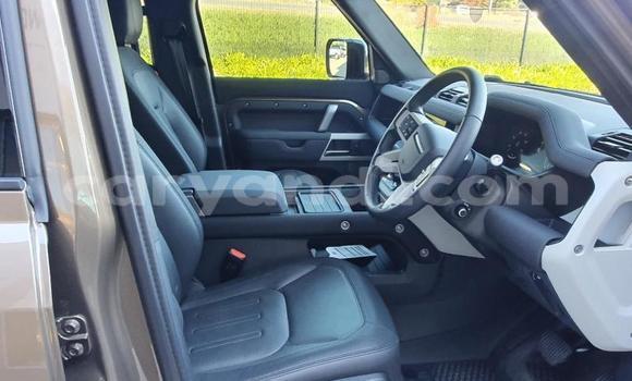 Tenga Tsaru Land Rover Defender Zvimwe Mota in Kitwe in Zambia Tenga Tsaru Land Rover Defender Zvimwe Mota in Kitwe in Zambia