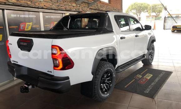 Tenga Tsaru Toyota Hilux Chena Mota in Chipata in Zambia Tenga Tsaru Toyota Hilux Chena Mota in Chipata in Zambia