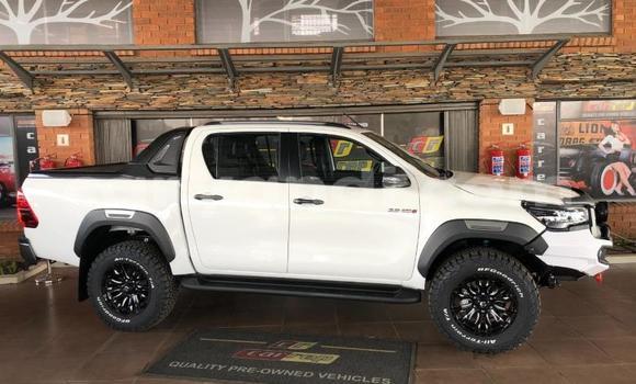 Tenga Tsaru Toyota Hilux Chena Mota in Chipata in Zambia Tenga Tsaru Toyota Hilux Chena Mota in Chipata in Zambia