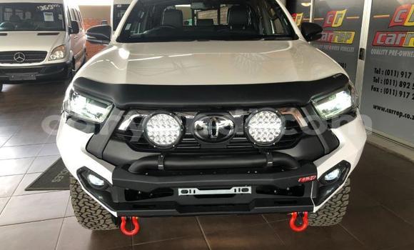 Tenga Tsaru Toyota Hilux Chena Mota in Chipata in Zambia Tenga Tsaru Toyota Hilux Chena Mota in Chipata in Zambia