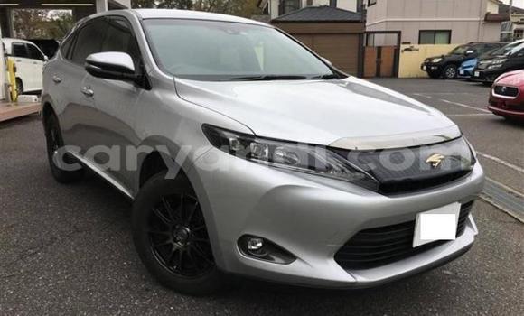 Buy Used Toyota Harrier Silver Car in Livingstone in Zambia Buy Used Toyota Harrier Silver Car in Livingstone in Zambia