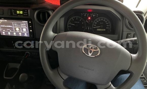 Buy Used Toyota Land Cruiser White Car in Livingstone in Zambia Buy Used Toyota Land Cruiser White Car in Livingstone in Zambia