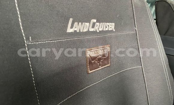 Buy Used Toyota Land Cruiser White Car in Livingstone in Zambia Buy Used Toyota Land Cruiser White Car in Livingstone in Zambia