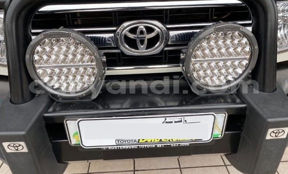 Buy Used Toyota Land Cruiser White Car in Livingstone in Zambia Buy Used Toyota Land Cruiser White Car in Livingstone in Zambia