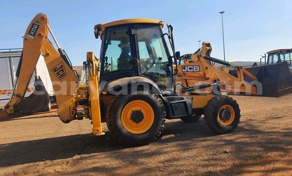 Buy Used Volvo F4 Other Truck in Choma in Southern Buy Used Volvo F4 Other Truck in Choma in Southern