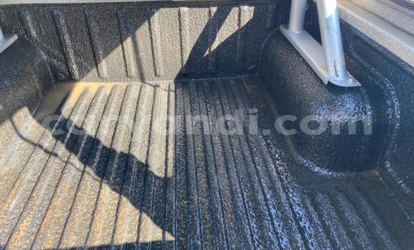 Nunua Ilio tumika Nissan Hardbody Nyeupe Gari ndani ya Chingola nchini Zambia Nunua Ilio tumika Nissan Hardbody Nyeupe Gari ndani ya Chingola nchini Zambia