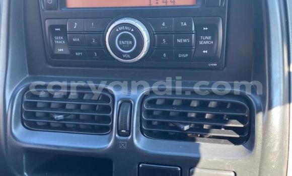 Nunua Ilio tumika Nissan Hardbody Nyeupe Gari ndani ya Chingola nchini Zambia Nunua Ilio tumika Nissan Hardbody Nyeupe Gari ndani ya Chingola nchini Zambia