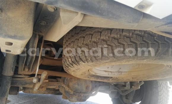 Acheter Occasion Voiture Jeep Cherokee Blanc à Limulunga, Occidental Acheter Occasion Voiture Jeep Cherokee Blanc à Limulunga, Occidental