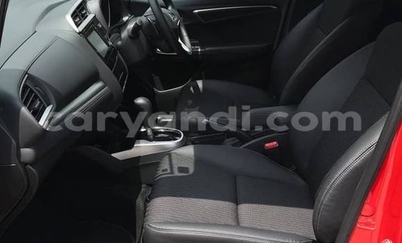 Acheter Occasion Voiture Honda FIT Rouge à Livingstone, Zambie Acheter Occasion Voiture Honda FIT Rouge à Livingstone, Zambie