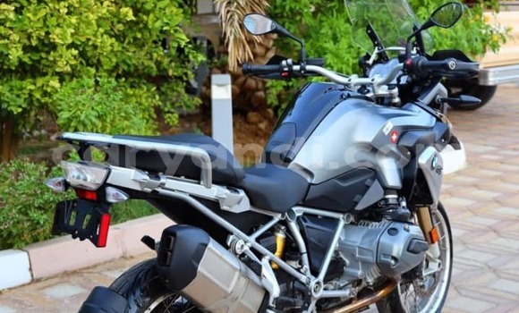 Acheter Import Moto BMW GS R1200 Gris à Choma, Du sud Acheter Import Moto BMW GS R1200 Gris à Choma, Du sud