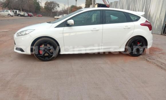 Acheter Occasion Voiture Ford Focus Blanc à Kalulushi, Copperbelt Acheter Occasion Voiture Ford Focus Blanc à Kalulushi, Copperbelt