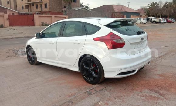 Acheter Occasion Voiture Ford Focus Blanc à Kalulushi, Copperbelt Acheter Occasion Voiture Ford Focus Blanc à Kalulushi, Copperbelt