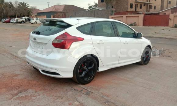 Acheter Occasion Voiture Ford Focus Blanc à Kalulushi, Copperbelt Acheter Occasion Voiture Ford Focus Blanc à Kalulushi, Copperbelt
