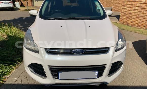 Acheter Occasion Voiture Ford Kuga Blanc à Chingola, Zambie Acheter Occasion Voiture Ford Kuga Blanc à Chingola, Zambie