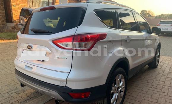 Acheter Occasion Voiture Ford Kuga Blanc à Chingola, Zambie Acheter Occasion Voiture Ford Kuga Blanc à Chingola, Zambie
