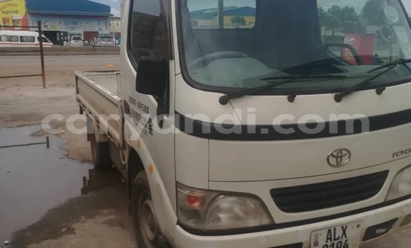 Acheter Occasion Utilitaire Toyota Dyna Blanc à Lusaka, Zambie Acheter Occasion Utilitaire Toyota Dyna Blanc à Lusaka, Zambie