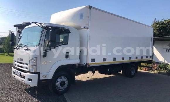 Acheter Occasion Utilitaire Isuzu FTR 850 Blanc à Chipata, Zambie Acheter Occasion Utilitaire Isuzu FTR 850 Blanc à Chipata, Zambie