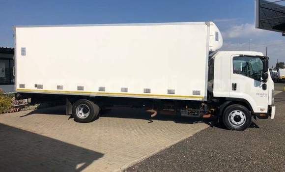 Acheter Occasion Utilitaire Isuzu FTR 850 Blanc à Chipata, Zambie Acheter Occasion Utilitaire Isuzu FTR 850 Blanc à Chipata, Zambie