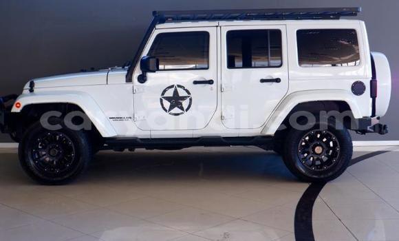 Acheter Occasion Voiture Jeep Wrangler Blanc à Livingstone, Zambie Acheter Occasion Voiture Jeep Wrangler Blanc à Livingstone, Zambie