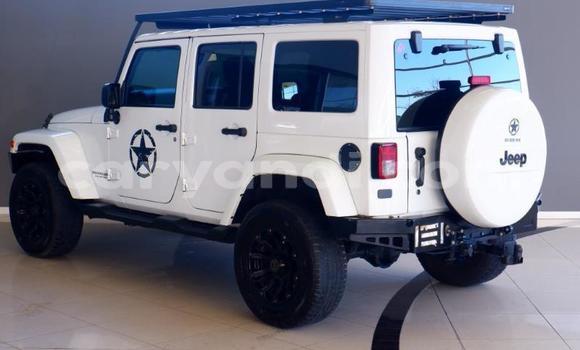 Acheter Occasion Voiture Jeep Wrangler Blanc à Livingstone, Zambie Acheter Occasion Voiture Jeep Wrangler Blanc à Livingstone, Zambie
