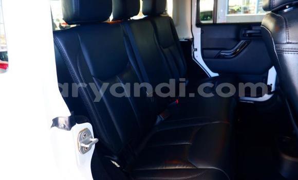 Acheter Occasion Voiture Jeep Wrangler Blanc à Livingstone, Zambie Acheter Occasion Voiture Jeep Wrangler Blanc à Livingstone, Zambie