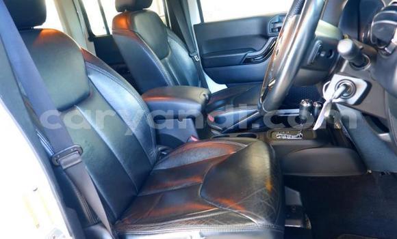 Acheter Occasion Voiture Jeep Wrangler Blanc à Livingstone, Zambie Acheter Occasion Voiture Jeep Wrangler Blanc à Livingstone, Zambie