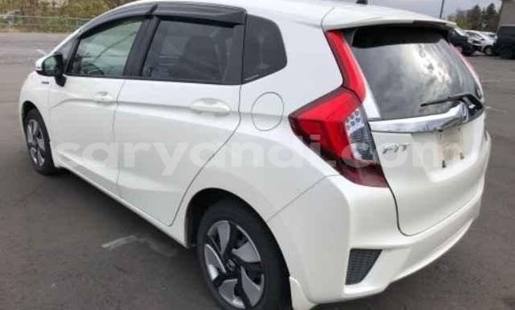 Buy Used Honda FIT White Car in Livingstone in Zambia Buy Used Honda FIT White Car in Livingstone in Zambia