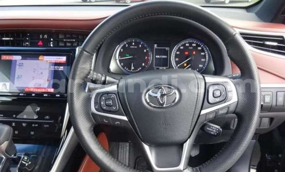 Acheter Occasion Voiture Toyota Harrier Noir à Livingstone, Zambie Acheter Occasion Voiture Toyota Harrier Noir à Livingstone, Zambie