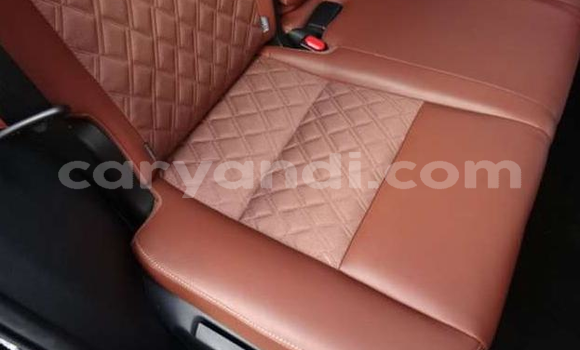 Acheter Occasion Voiture Toyota Harrier Noir à Livingstone, Zambie Acheter Occasion Voiture Toyota Harrier Noir à Livingstone, Zambie