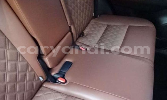 Acheter Occasion Voiture Toyota Harrier Noir à Livingstone, Zambie Acheter Occasion Voiture Toyota Harrier Noir à Livingstone, Zambie