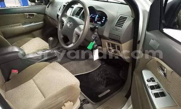 Acheter Occasion Voiture Toyota Fortuner Blanc à Chipata, Zambie Acheter Occasion Voiture Toyota Fortuner Blanc à Chipata, Zambie