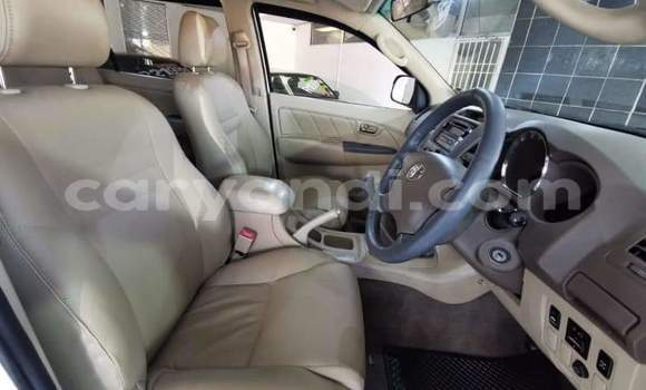 Acheter Occasion Voiture Toyota Fortuner Blanc à Chipata, Zambie Acheter Occasion Voiture Toyota Fortuner Blanc à Chipata, Zambie