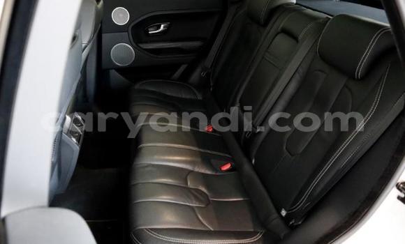 Acheter Occasion Voiture Land Rover Range Rover Evoque Blanc à Livingstone, Zambie Acheter Occasion Voiture Land Rover Range Rover Evoque Blanc à Livingstone, Zambie