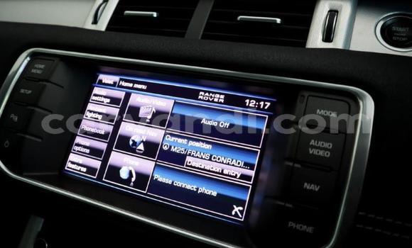 Acheter Occasion Voiture Land Rover Range Rover Evoque Blanc à Livingstone, Zambie Acheter Occasion Voiture Land Rover Range Rover Evoque Blanc à Livingstone, Zambie