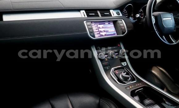 Acheter Occasion Voiture Land Rover Range Rover Evoque Blanc à Livingstone, Zambie Acheter Occasion Voiture Land Rover Range Rover Evoque Blanc à Livingstone, Zambie