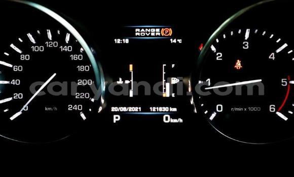 Acheter Occasion Voiture Land Rover Range Rover Evoque Blanc à Livingstone, Zambie Acheter Occasion Voiture Land Rover Range Rover Evoque Blanc à Livingstone, Zambie