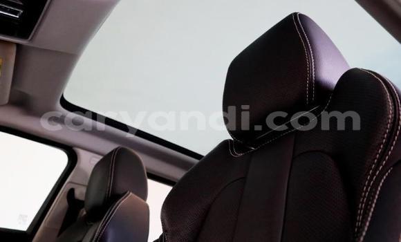 Acheter Occasion Voiture Land Rover Range Rover Evoque Blanc à Livingstone, Zambie Acheter Occasion Voiture Land Rover Range Rover Evoque Blanc à Livingstone, Zambie