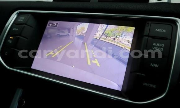 Acheter Occasion Voiture Land Rover Range Rover Evoque Blanc à Livingstone, Zambie Acheter Occasion Voiture Land Rover Range Rover Evoque Blanc à Livingstone, Zambie