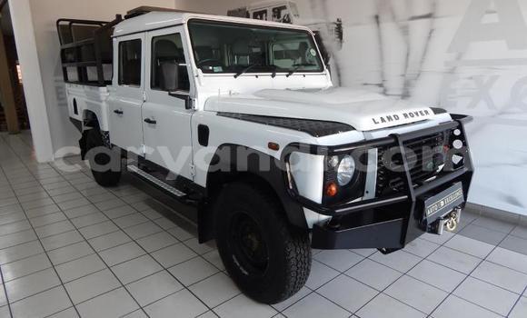 Buy Used Land Rover Defender White Car in Kasama in Zambia Buy Used Land Rover Defender White Car in Kasama in Zambia