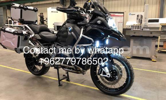 Acheter Occasion Moto BMW R1200GS Adventure Noir à Lusaka, Zambie Acheter Occasion Moto BMW R1200GS Adventure Noir à Lusaka, Zambie