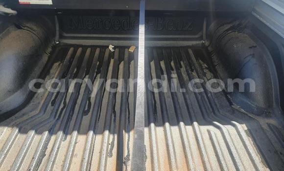 Nunua Ilio tumika Mercedes‒Benz X-klasse Concept Nyeupe Gari ndani ya Kitwe nchini Zambia Nunua Ilio tumika Mercedes‒Benz X-klasse Concept Nyeupe Gari ndani ya Kitwe nchini Zambia