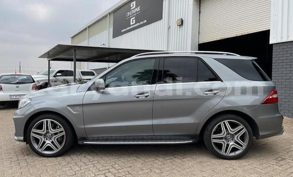 Tenga Tsaru Mercedes‒Benz M-klasse AMG Sirivha Mota in Chingola in Zambia Tenga Tsaru Mercedes‒Benz M-klasse AMG Sirivha Mota in Chingola in Zambia